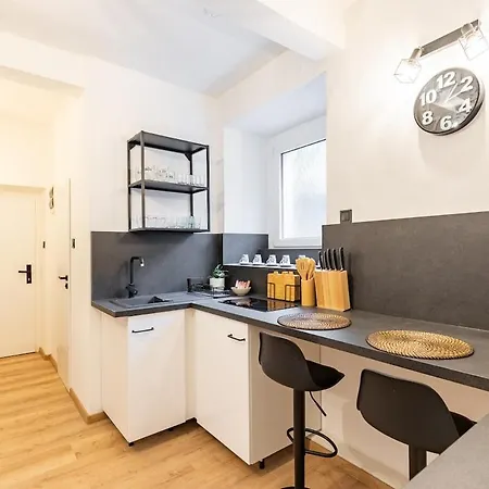 Calm Center Modern Appartement