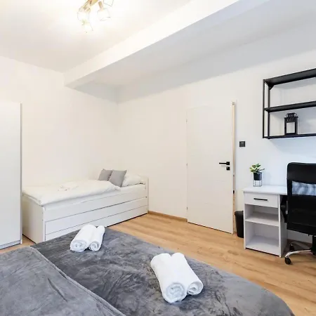 No Taxi Needed, Central Apartment W Private Courtyard * Братислава