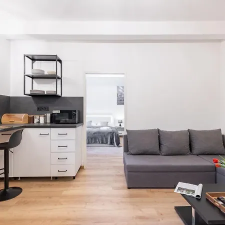 Apartamento Old Town Garden Apartment With Private Courtyard Bratislava