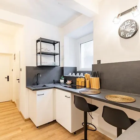 Old Town Garden Apartment With Private Courtyard Apartamento